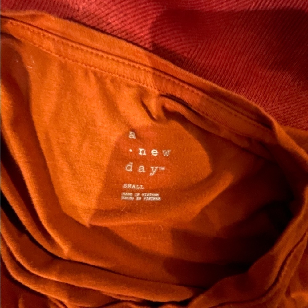 a new day top - Picture 3 of 4